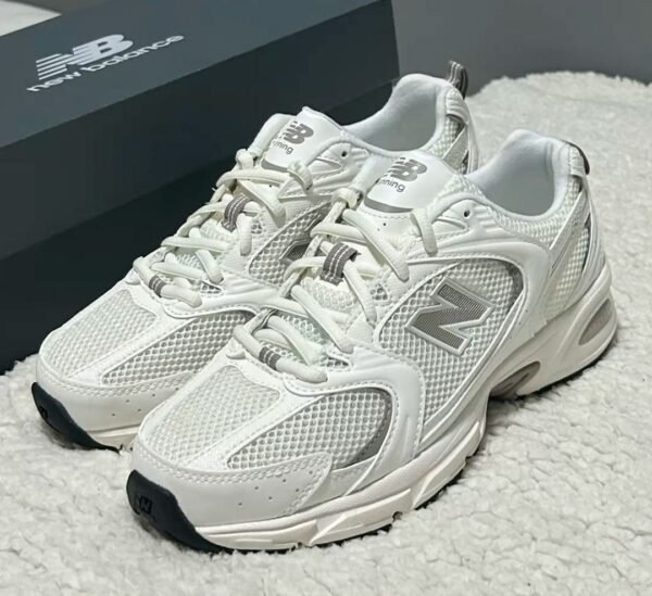 New Balance 530 Brancas e Cinza