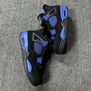 Air Jordan Retro 4 Preto e Azul