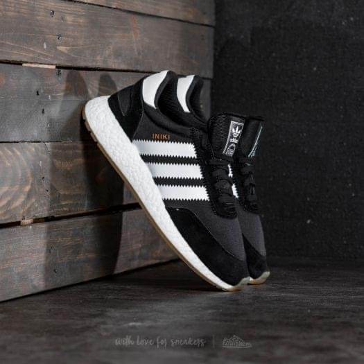Adidas Iniki Pretas e Brancas